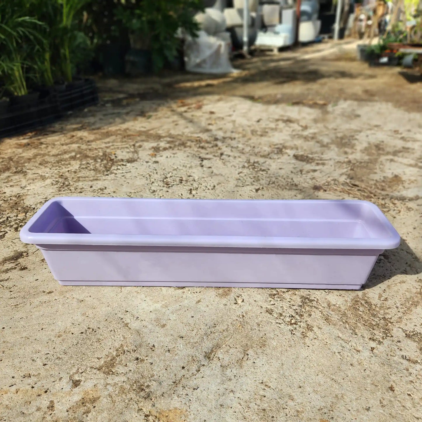 Пластиковый горшок для растений, белого цвета, ширина 20, длина 90, высота 20. 