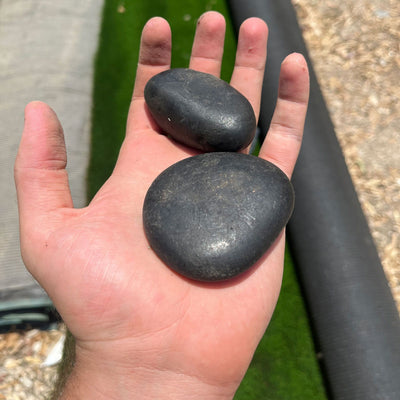 שק חלוקי נחל שחורים גודל 3-5 ס